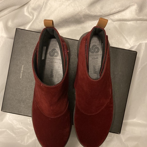 Cloudsteppers by Clarks Ankle Booties - size7M - Picture 10 of 12